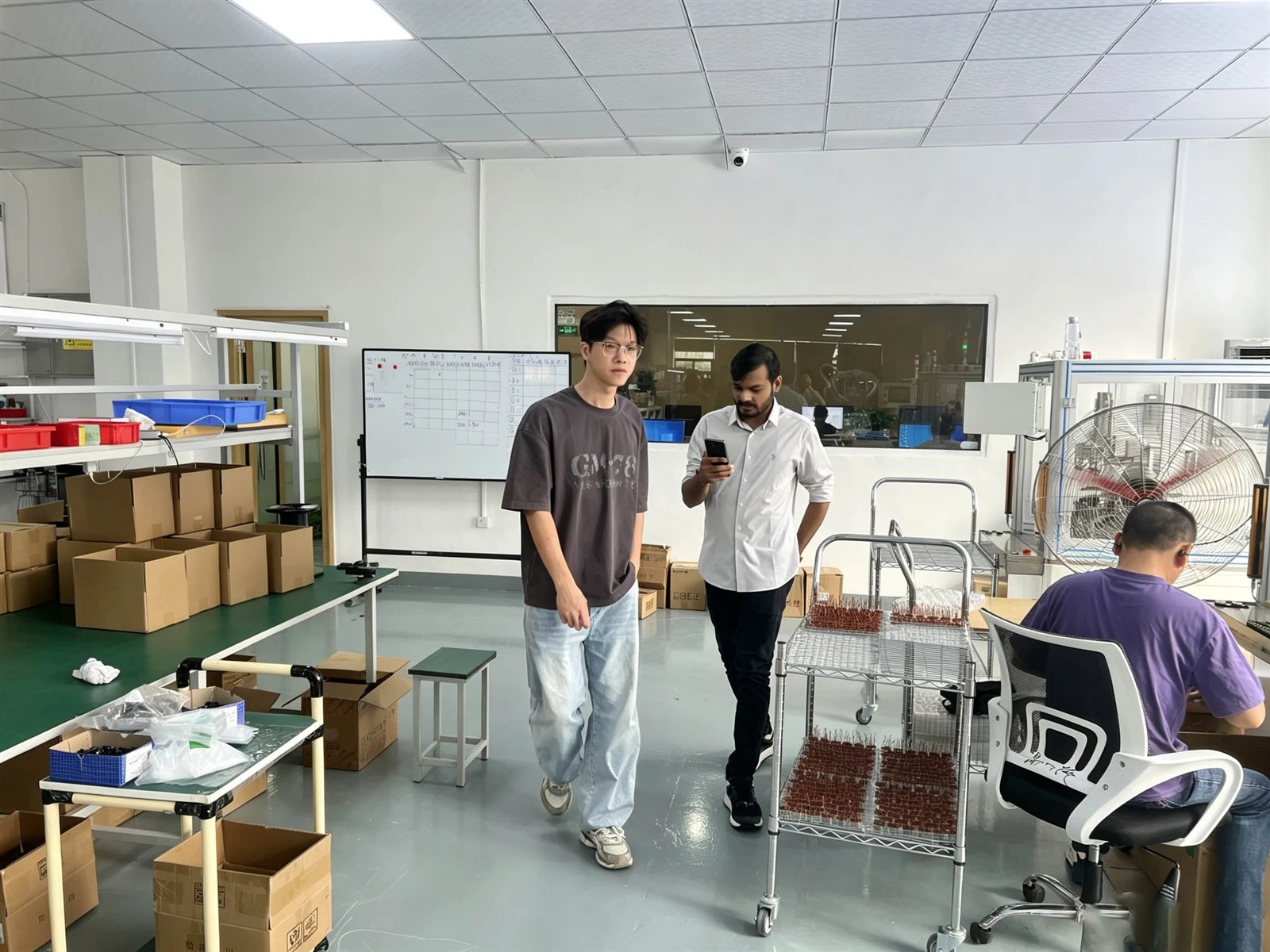 Indian customers visit the drone motor factory on-site Indian customers visit the drone motor factory on-site